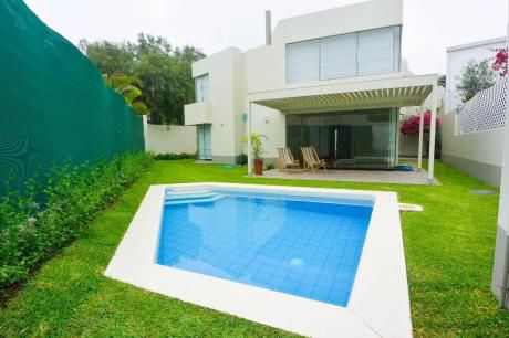 La Planicie, 2 Pisos, 3 Dorm, Terraza, Piscina, 450 M2