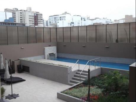Precioso Dpto. C/terraza, Piscina, Finamente Amoblado Cerca A Larco Mar
