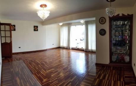 Moderno Departamento En San Isidro (calle 3 Corpac)