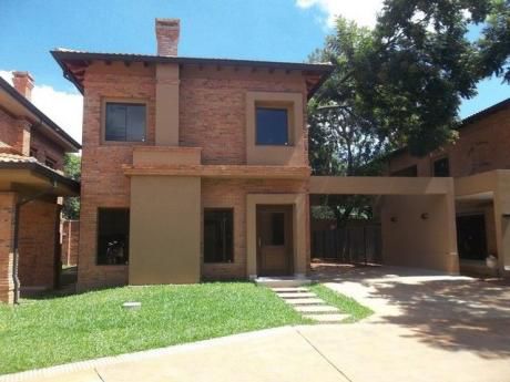 Residencia En Barrio Cerrado