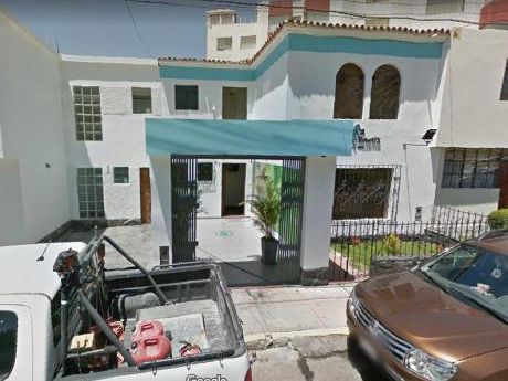 Excelente Alquiler Para Centros De Belleza