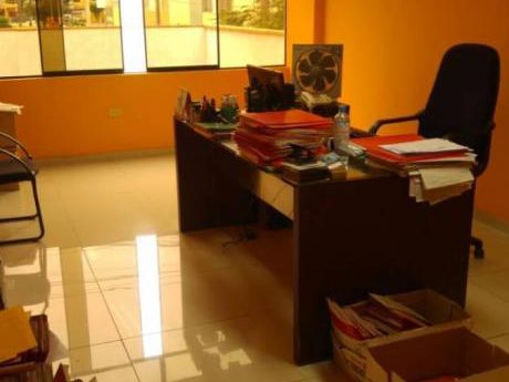 Oficina Con Zonificación Comercial