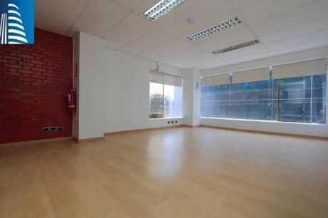 Espectacular Oficina Administrativa Con Licencia Comercial En Pardo - Miraflores