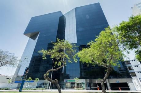Excelente Precio, Amplia Oficina, 4 Cocheras, Edificio De Lujo!