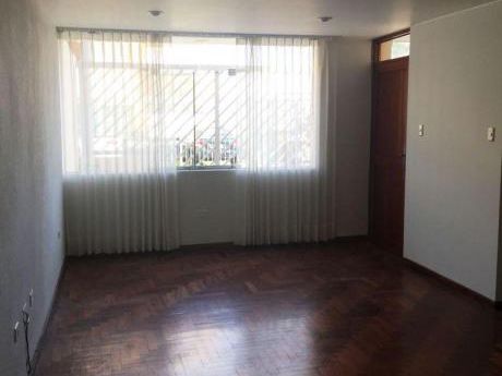 Precioso Departamento En Zona Residencial Cayma