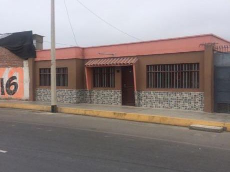 Casa En Venta Chimbote A Precio De Terreno Por Viaje