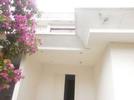 Superficie Del Terreno 507 Mts2 Vendo Residencia Por Viaje, Con Suma Urgencia