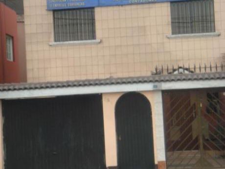 Alquilo Oficinas En Av Sucre - 2do - 3er Piso Frente Parque Y Cafet. Starbuck
