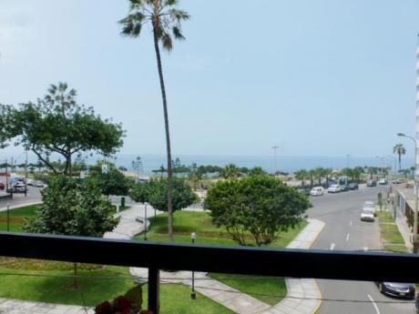 Vendo Departamento Malecon De Miraflores Con Vista Al Mar 3 Dorm.