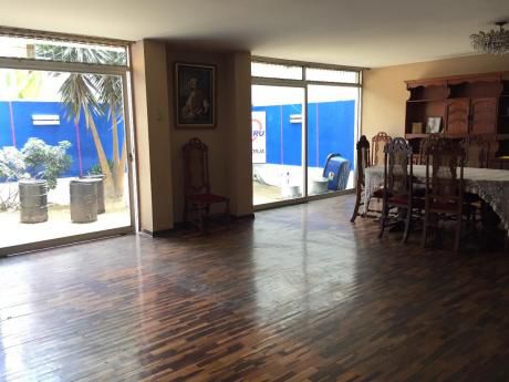 Ocasion San Borja - Venta Casa Amplia