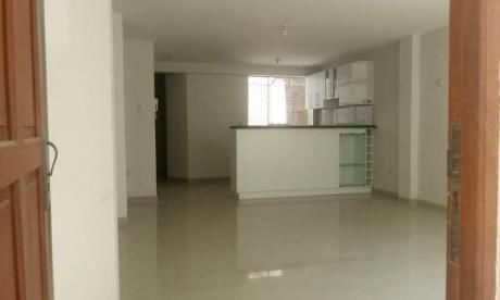 Amplio Triplex De Estreno Cercano A Ovalo Larco