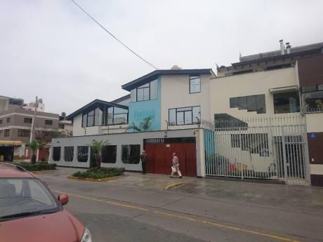 Se Alquila Casa De Tres Pisos Para Oficinas - En San Miguel