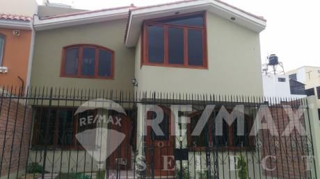 Linda Casa En Alquiler En Sachaca Cerca Al Colegio Max Uhle