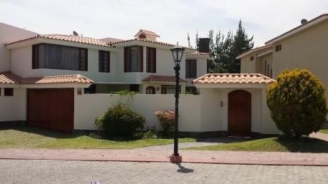 Ahas Inmobiliaria Vende Casa De Lujo En Zona Privilegiada De Cayma