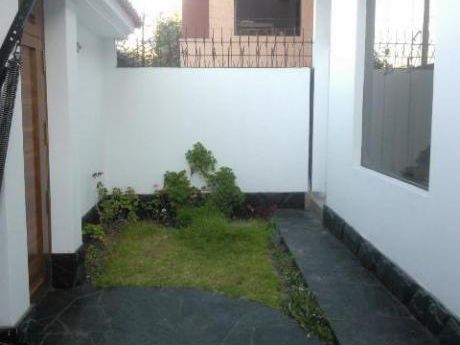 Ahas Inmobiliaria Alquila Amplia Casa Para Oficinas, Empresa En Yanahuara