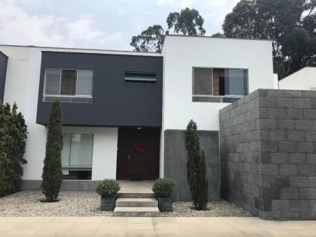 Casa En Condominio En La Planicie, La Molina, Amoblada