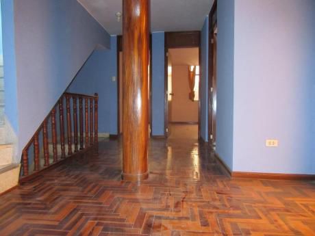 Preciosa Casa En Urb. M. Gamarra - Urb. Palmeras. Según Tasación.