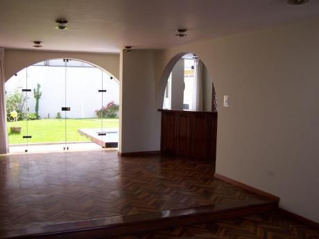 Cayma Zona Residencial Casa Con Piscina