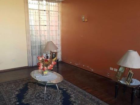 Ahas Inmobiliaria Vende Casa En El Cercado En Urb. Municipal