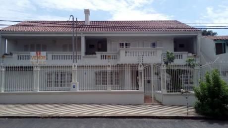 Lujosa Residencia: 6 Dormitorios En Suite