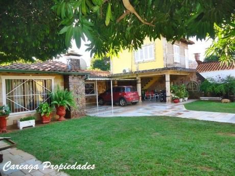 Particular Vende 3 Casas Y 2 Salones Comerciales Dentro De La Propiedad