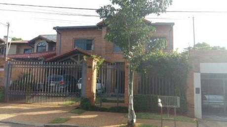 Hermosa Casa !!! A Pasos De La Municipalidad