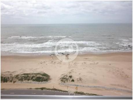 Departamento - Playa Brava