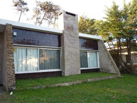 Excelente Casa A Dos Cuadras De Playa Mansa En Punta Del Este