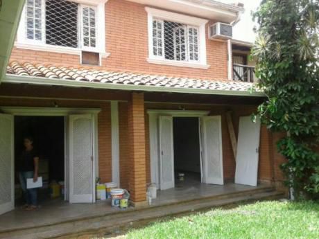 Residencia De Calle A Calle.