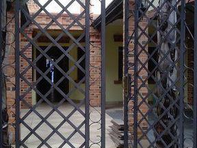Residencia En Barrio Mcal. Estigarribia-identificaciones