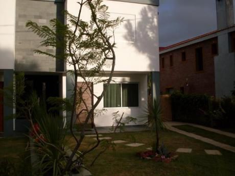 Duplex 4 Ambientes, A La Venta, En Punta Del Este