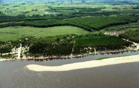 1.070 Has., Con 3 Km De Costa Y Playa Sobre Río De La Plata, Uruguay