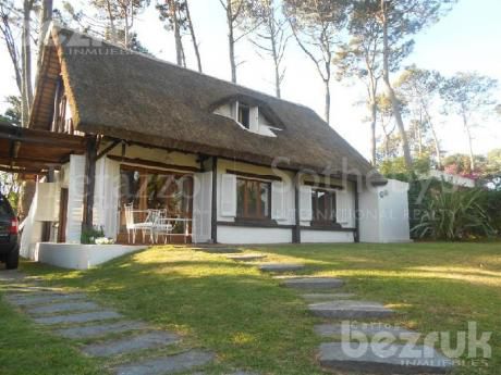 Casa Venta Punta Del Este, La Mansa