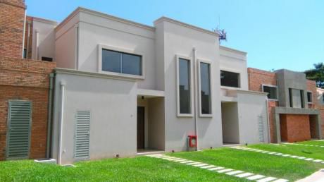Casa - Villa Adela