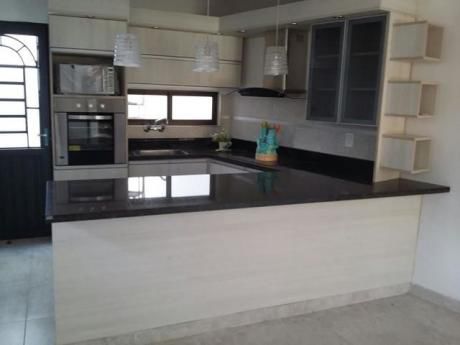 Oferta En La Mejor Zona!! Vivienda En B Mburucuya, Placer Y Comfort!!!