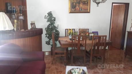 Casa En Carmelo, Muy Buena Ubicación En Zona De Playa Seré