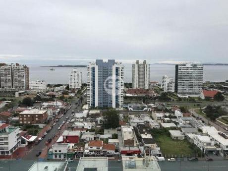 Departamento - Playa Brava