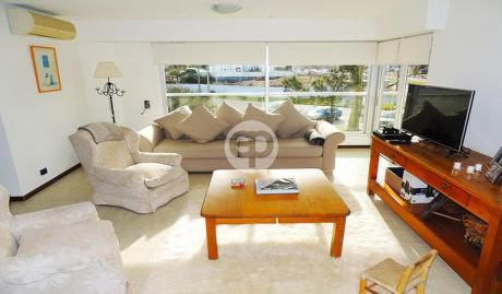 Departamento - Roosevelt