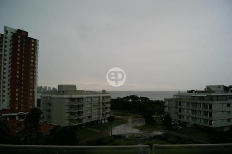 Departamento - Playa Mansa