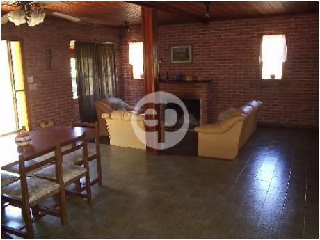 House - Manantiales