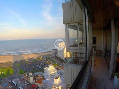 Departamento - Playa Mansa