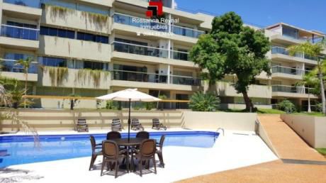 Alquilo Espectacular Penthouse En Condominio, Barrio Jara!!!