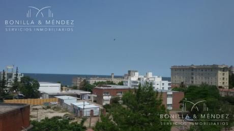 Departamento A Dos Cuadras De La Playa En El Centro De Piriápolis