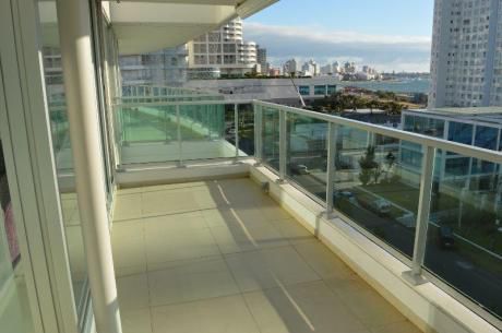 Departamento - Playa Mansa