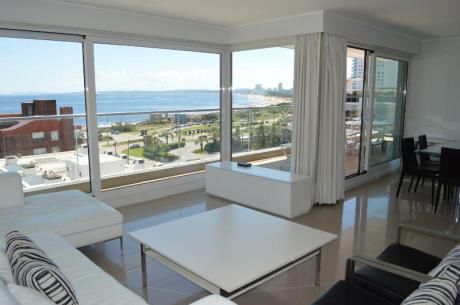 Departamento En Playa Mansa