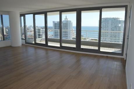 Departamento 3 Dormitorios, Prda 3 Playa Mansa