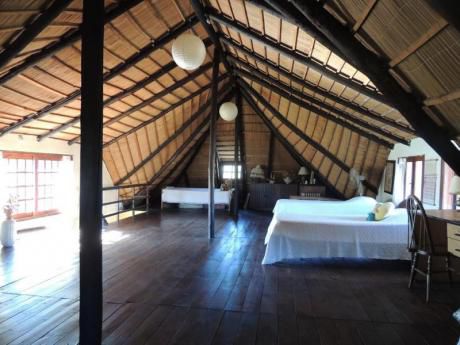 Hermosa Casa Con Jardín Y Piscina Climatizada