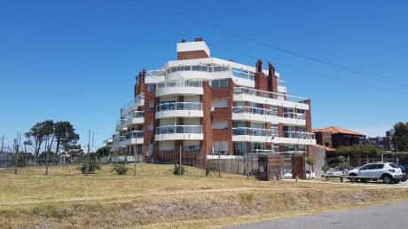 Sobre Rambla. Impecable Con Hogar Y Amenities