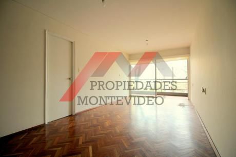 Apartamento 2 Dormitorios En Alquiler - Pocitos