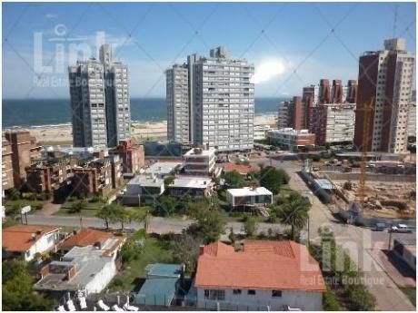 Departamento En Playa Brava